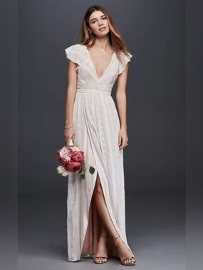 The Jet Set Diaries Embroidered Deep-V Flutter Sleeve Gown Size Medium